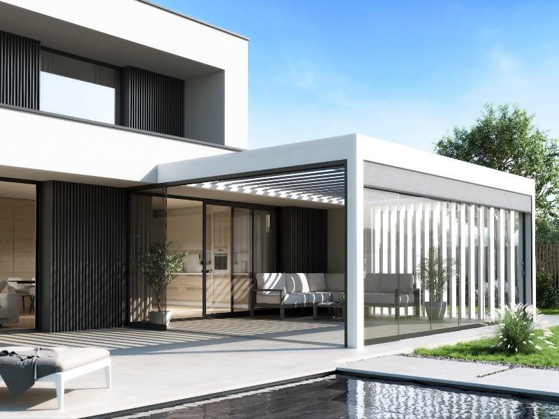 Pergola oldalfedéssel